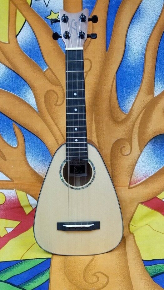 ST Concert Spruce Face Mahogany back and Sides Ukulele B